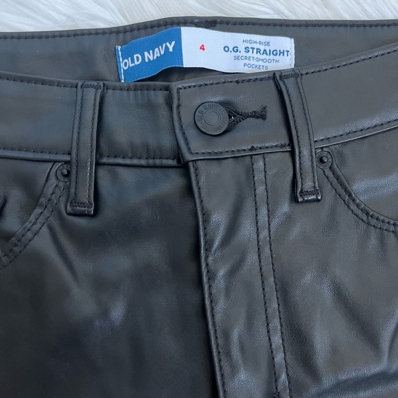 NWOT Old Navy High-Waisted OG Straight Faux-Leather Ankle Pants - Picture 4 of 11